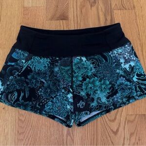 Lululemon Speed Up Short Low-Rise Lined 2.5”